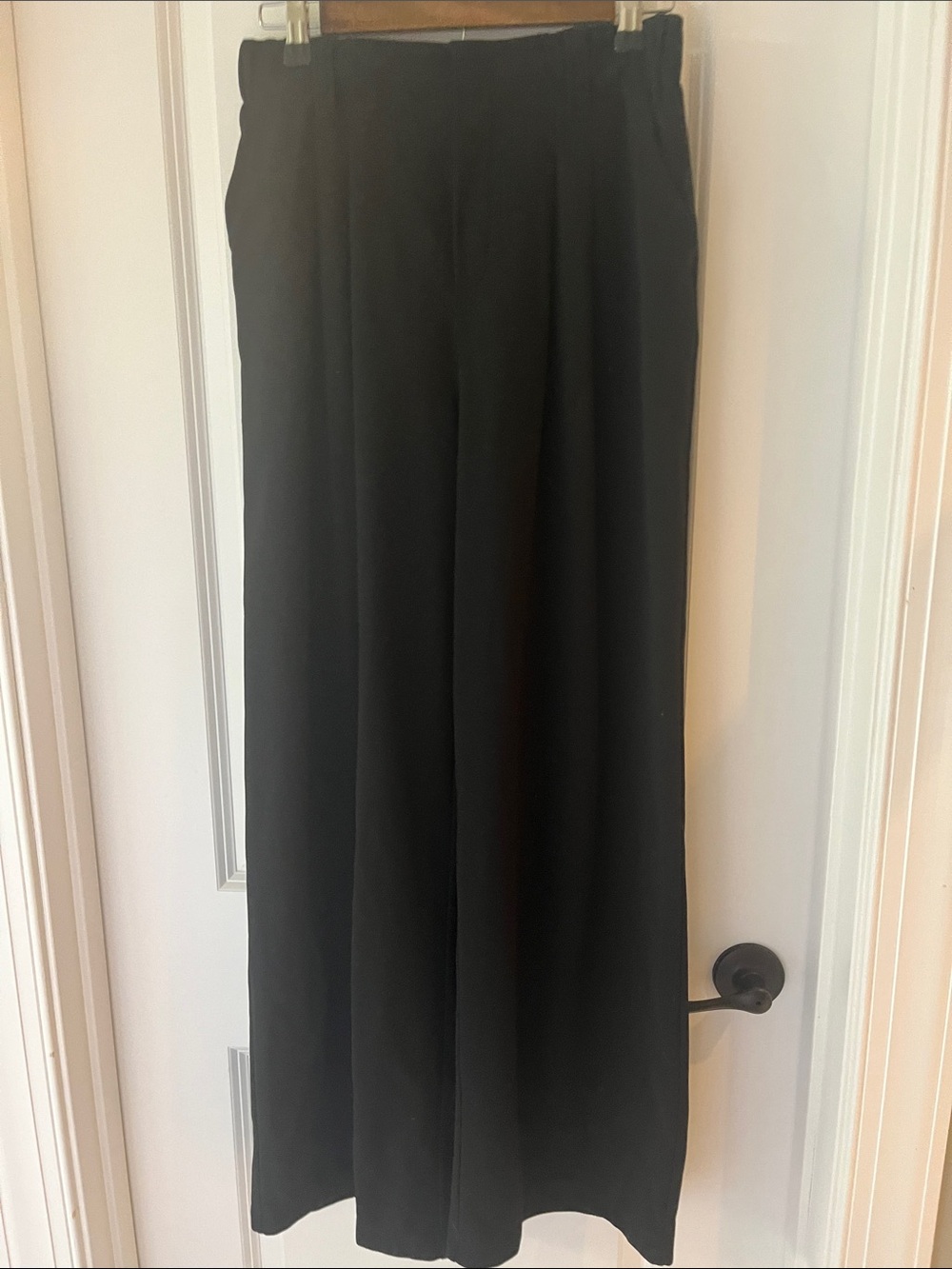 HALARA Black Wide-Leg Pull-On Trousers